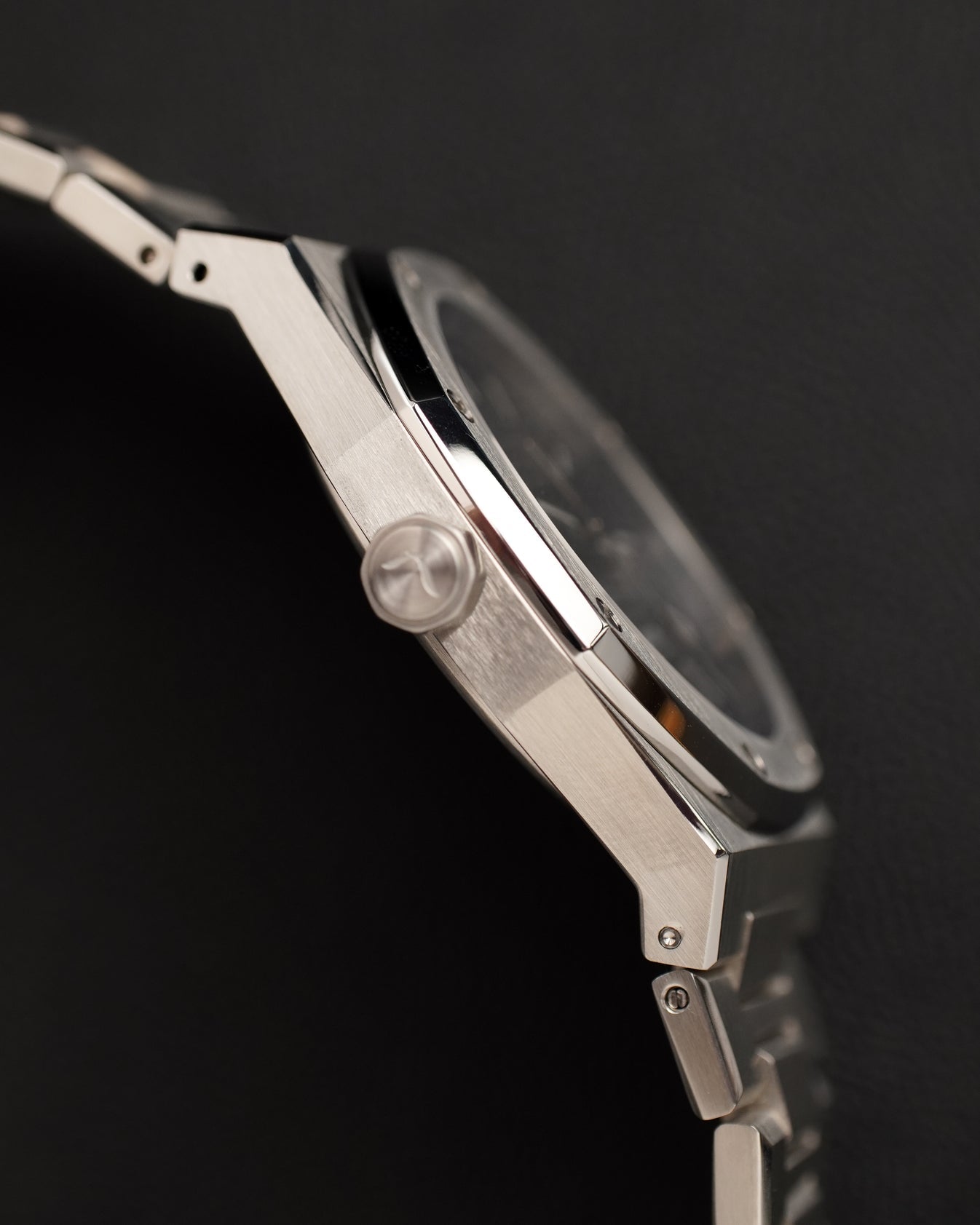 שעון SPECHT & SÖHNE SP2646Q | מנגנון Seiko VH31 | זכוכית ספיר | פלדת 316L | 50 מטר